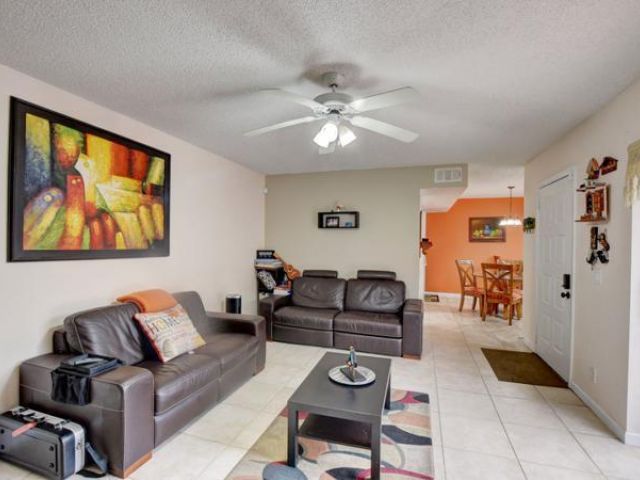 Дом в аренду по адресу 8279 Severn Drive C - фото 6830396