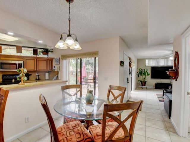 Дом в аренду по адресу 8279 Severn Drive C - фото 6830397