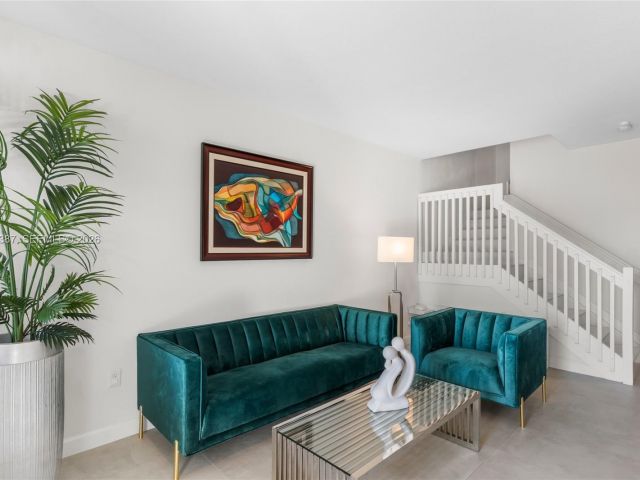 Продажа дома по адресу 28742 SW 134th Ct - фото 7489660