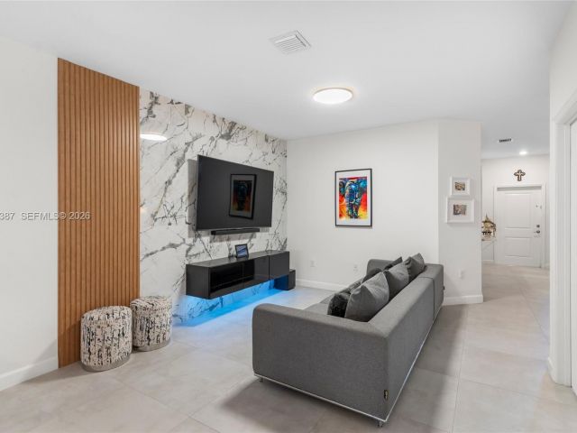 Продажа дома по адресу 28742 SW 134th Ct - фото 7489670