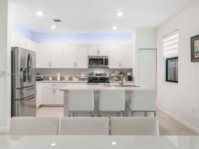 Продажа дома по адресу 28742 SW 134th Ct - фото 7489673