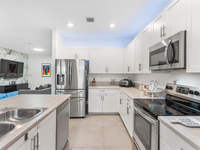 Продажа дома по адресу 28742 SW 134th Ct - фото 7489675