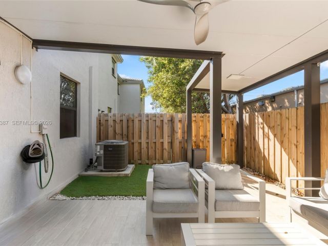 Продажа дома по адресу 28742 SW 134th Ct - фото 7489686