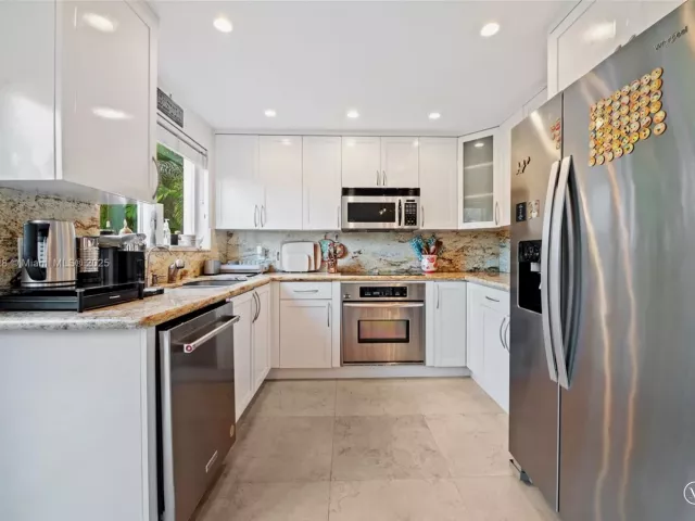 Дом в аренду по адресу 1211 Algeria Ave * - фото 6841253