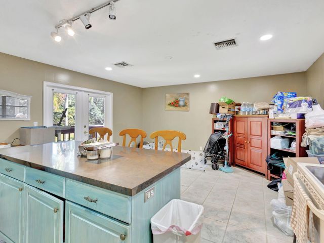 Продажа дома по адресу 550 Skylake Drive - фото 6846480