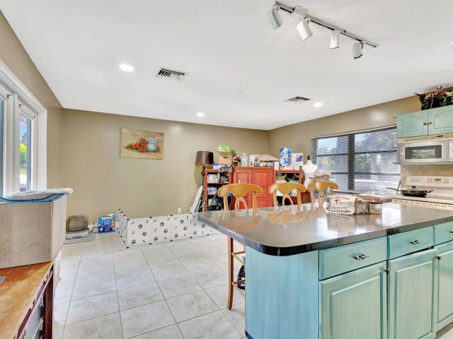 Продажа дома по адресу 550 Skylake Drive - фото 6846483