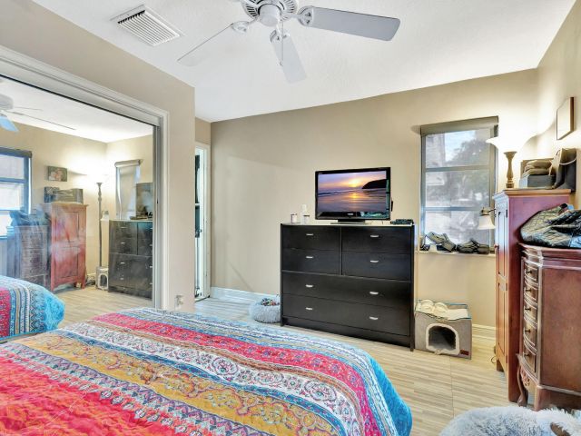 Продажа дома по адресу 550 Skylake Drive - фото 6846484