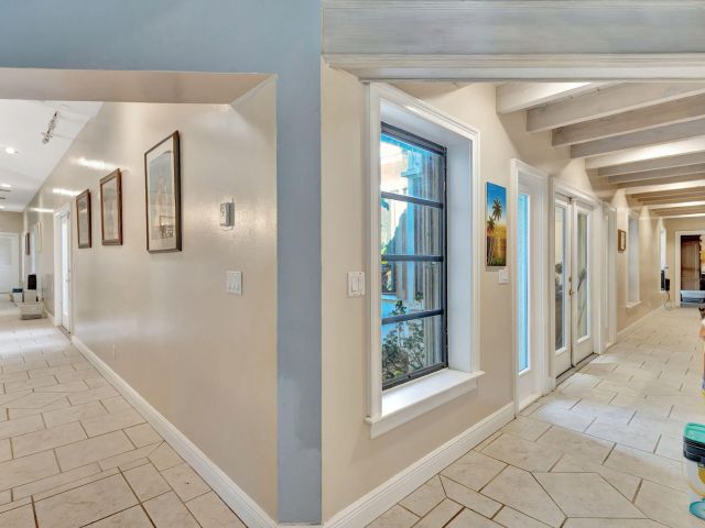 Продажа дома по адресу 550 Skylake Drive - фото 6846494