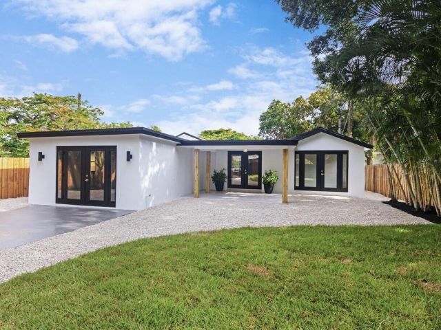 Продажа дома по адресу 537 NE 14th Court - фото 6827154