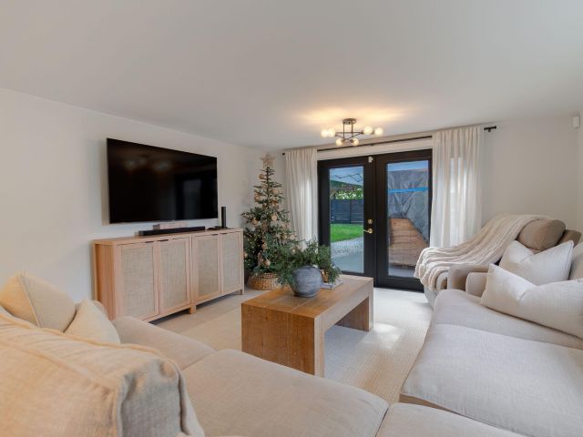 Продажа дома по адресу 537 NE 14th Court - фото 6871286