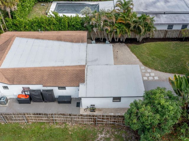 Продажа дома по адресу 537 NE 14th Court - фото 6871294