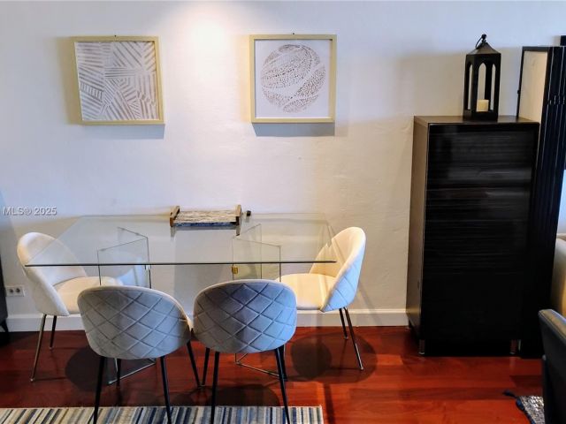 Квартира в аренду номер1002S - фото 6840296