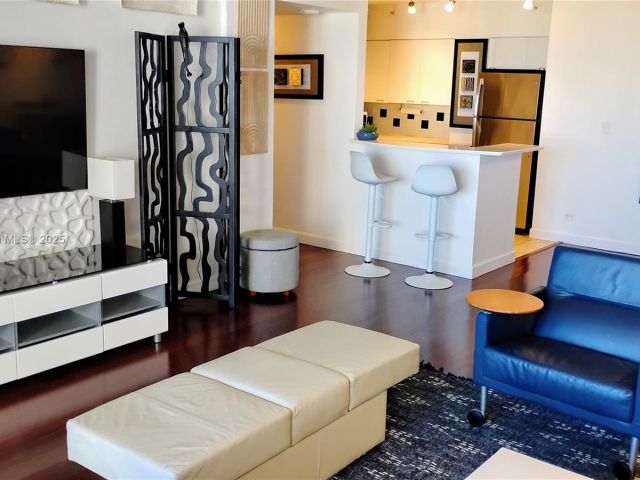 Квартира в аренду номер1002S - фото 6840305