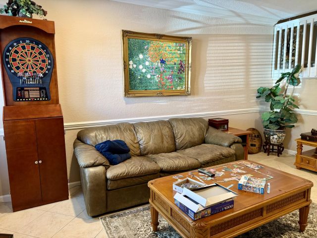 Дом в аренду по адресу 16129 Poppyseed Circle 1605 - фото 6828936