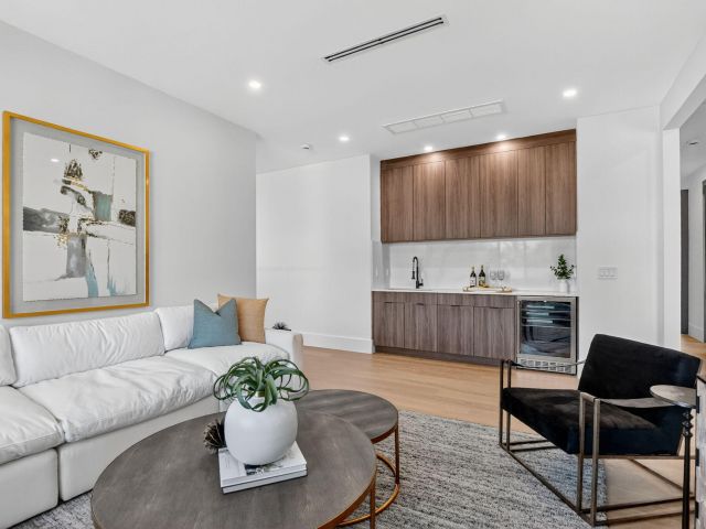 Продажа дома по адресу 1224 SW 13 Street - фото 6836757