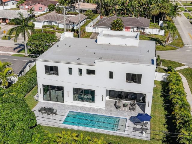 Продажа дома по адресу 1224 SW 13 Street - фото 6836758