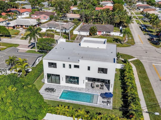 Продажа дома по адресу 1224 SW 13 Street - фото 6836759