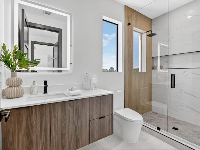 Продажа дома по адресу 1224 SW 13 Street - фото 6836776