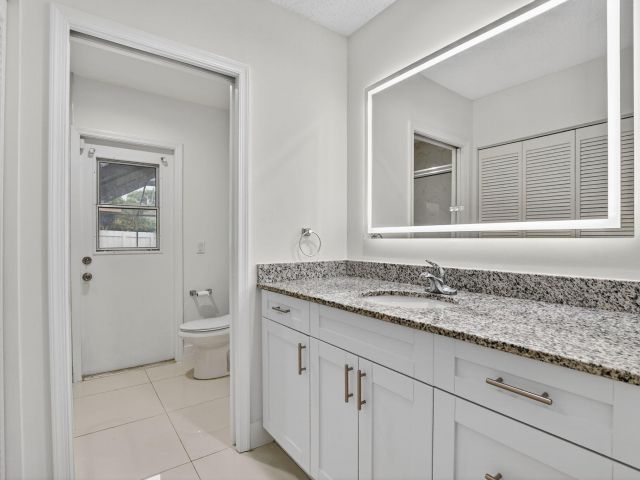 Дом в аренду по адресу 488 NW 13th Street - фото 6854484