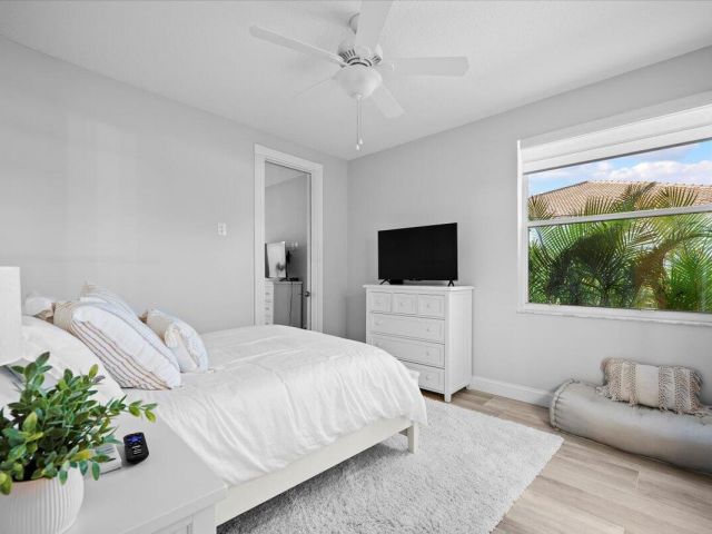 Дом в аренду по адресу 7557 Preserve Drive - фото 6829721