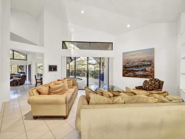 Дом в аренду по адресу 20513 Sausalito Drive - фото 6830190