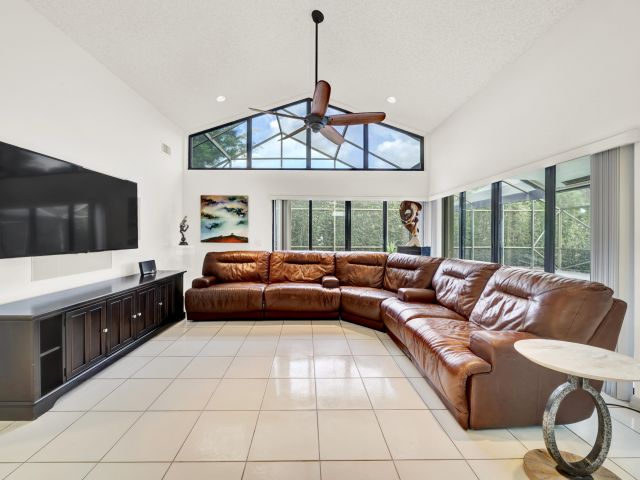 Дом в аренду по адресу 20513 Sausalito Drive - фото 6830194