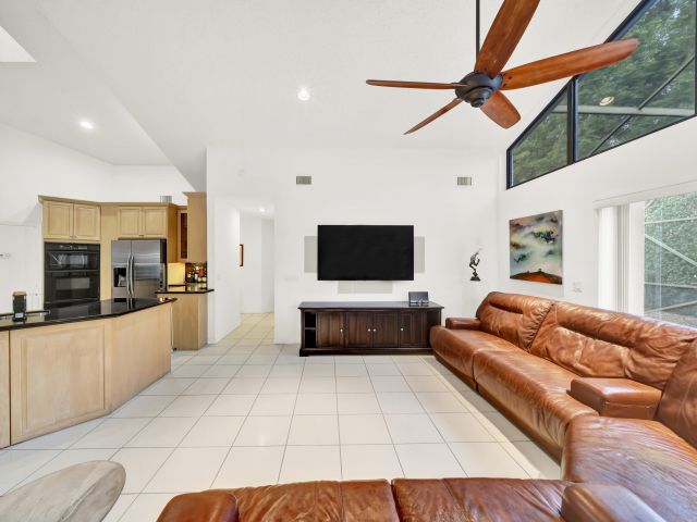 Дом в аренду по адресу 20513 Sausalito Drive - фото 6830195