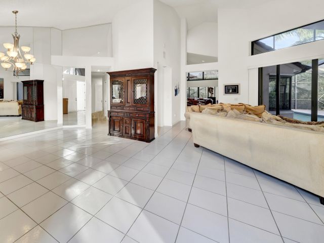 Дом в аренду по адресу 20513 Sausalito Drive - фото 6830196