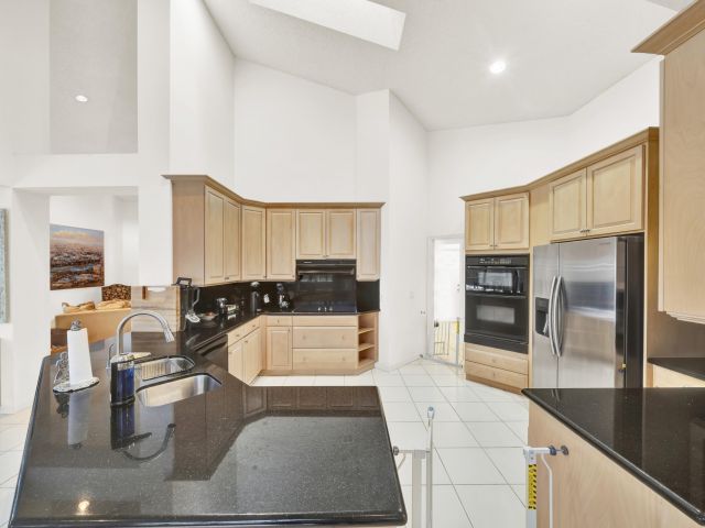 Дом в аренду по адресу 20513 Sausalito Drive - фото 6830202