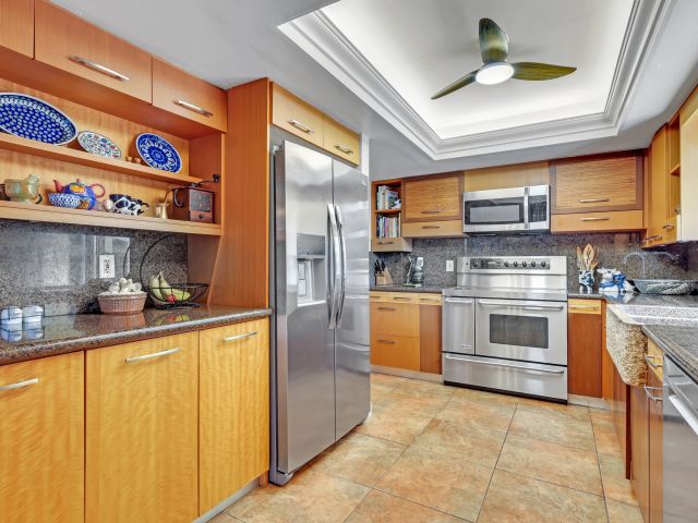 Продажа дома по адресу 1440 SW 20th Street - фото 6830224