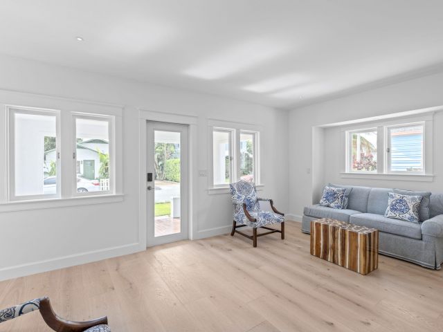 Продажа дома по адресу 313 Vallette Way Way - фото 6829752