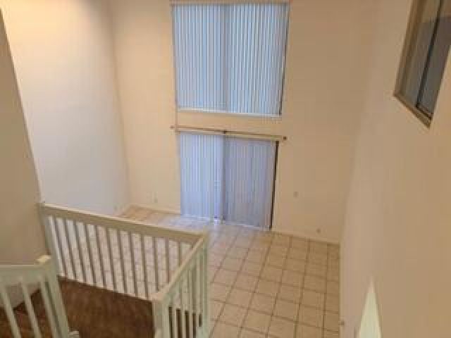 Дом в аренду по адресу 7473 Champagne Place - фото 6830158