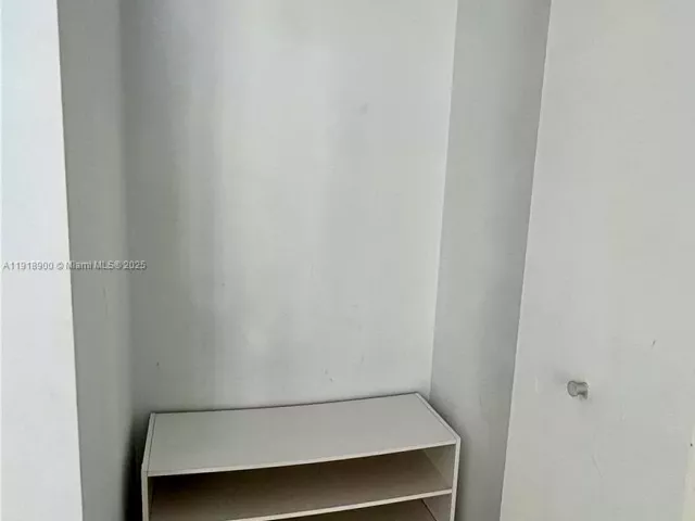 Квартира в аренду номер1607 - фото 7131411