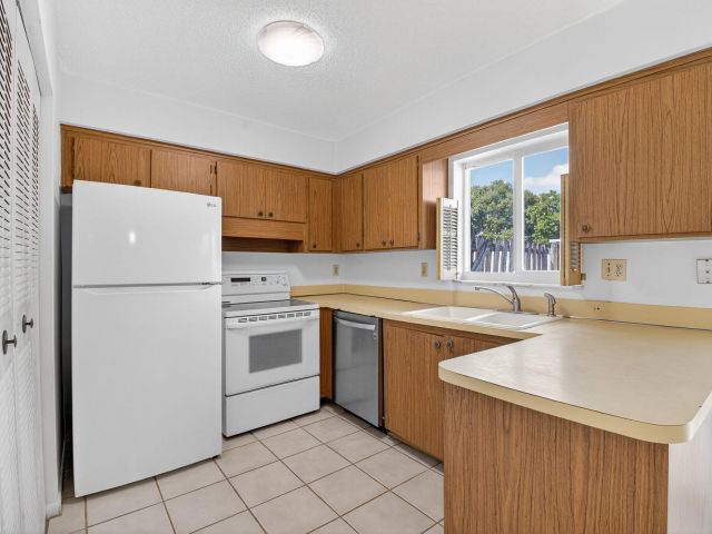 Продажа дома по адресу 1601 NW 5th Street - фото 6832464