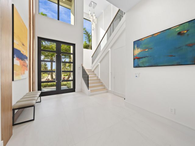 Продажа дома по адресу 2880 NE 9th Street - фото 6836453