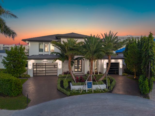 Продажа дома по адресу 2880 NE 9th Street - фото 6836457