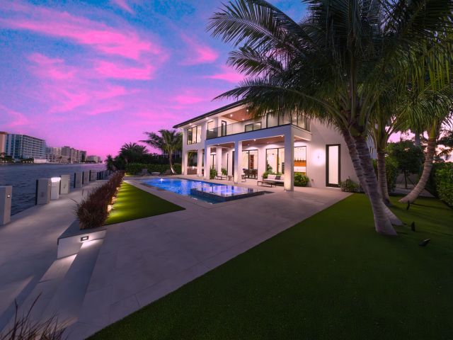 Продажа дома по адресу 2880 NE 9th Street - фото 6836464