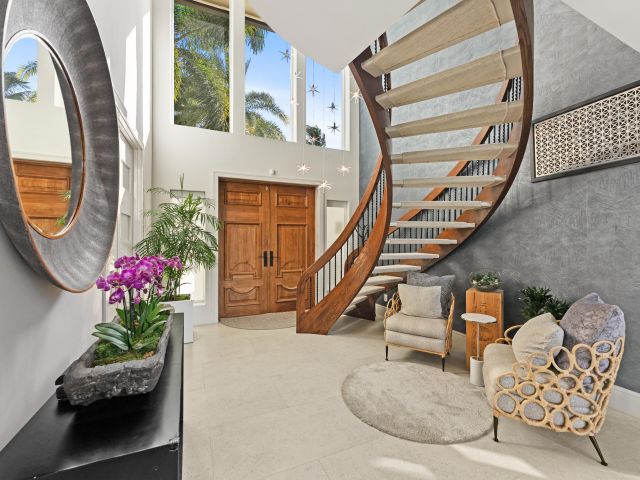 Продажа дома по адресу 941 Iris Drive - фото 6871274