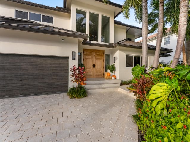 Продажа дома по адресу 941 Iris Drive - фото 6871278