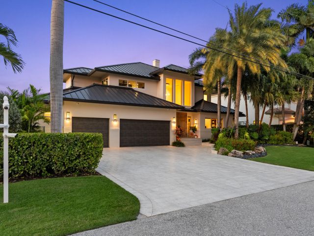 Продажа дома по адресу 941 Iris Drive - фото 6871280