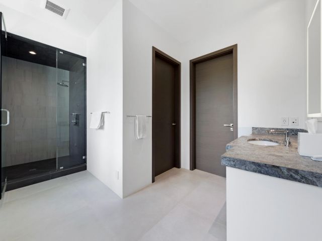 Продажа дома по адресу 1900 Sabal Palm Drive - фото 6833294