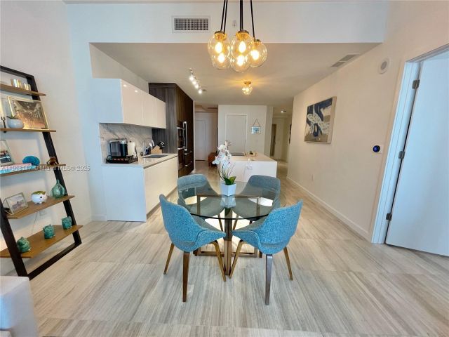 Продажа квартиры #2605 - фото 6829220