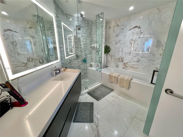 Продажа квартиры #2605 - фото 6829226