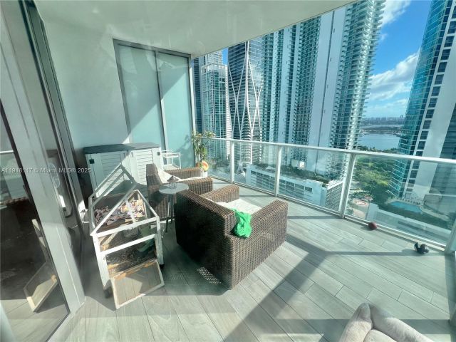 Продажа квартиры #2605 - фото 6829235