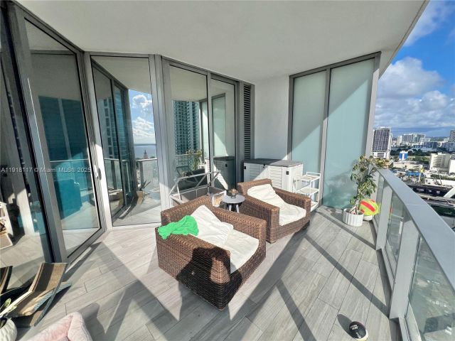 Продажа квартиры #2605 - фото 6829236