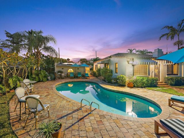 Дом в аренду по адресу 400 33rd Street - фото 6833110