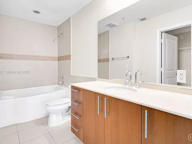 Продажа квартиры #1410 - фото 6896251