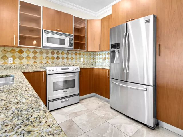 Продажа квартиры #1410 - фото 6896265