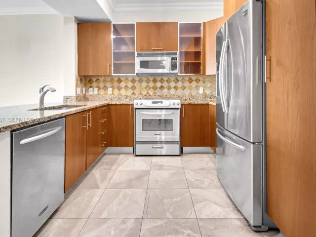 Продажа квартиры #1410 - фото 6896266