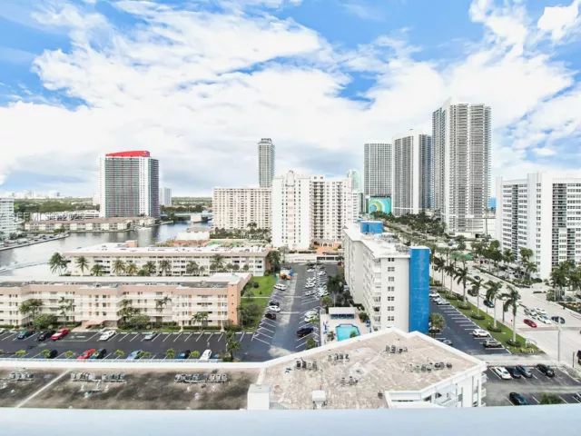 Продажа квартиры #1410 - фото 6896236